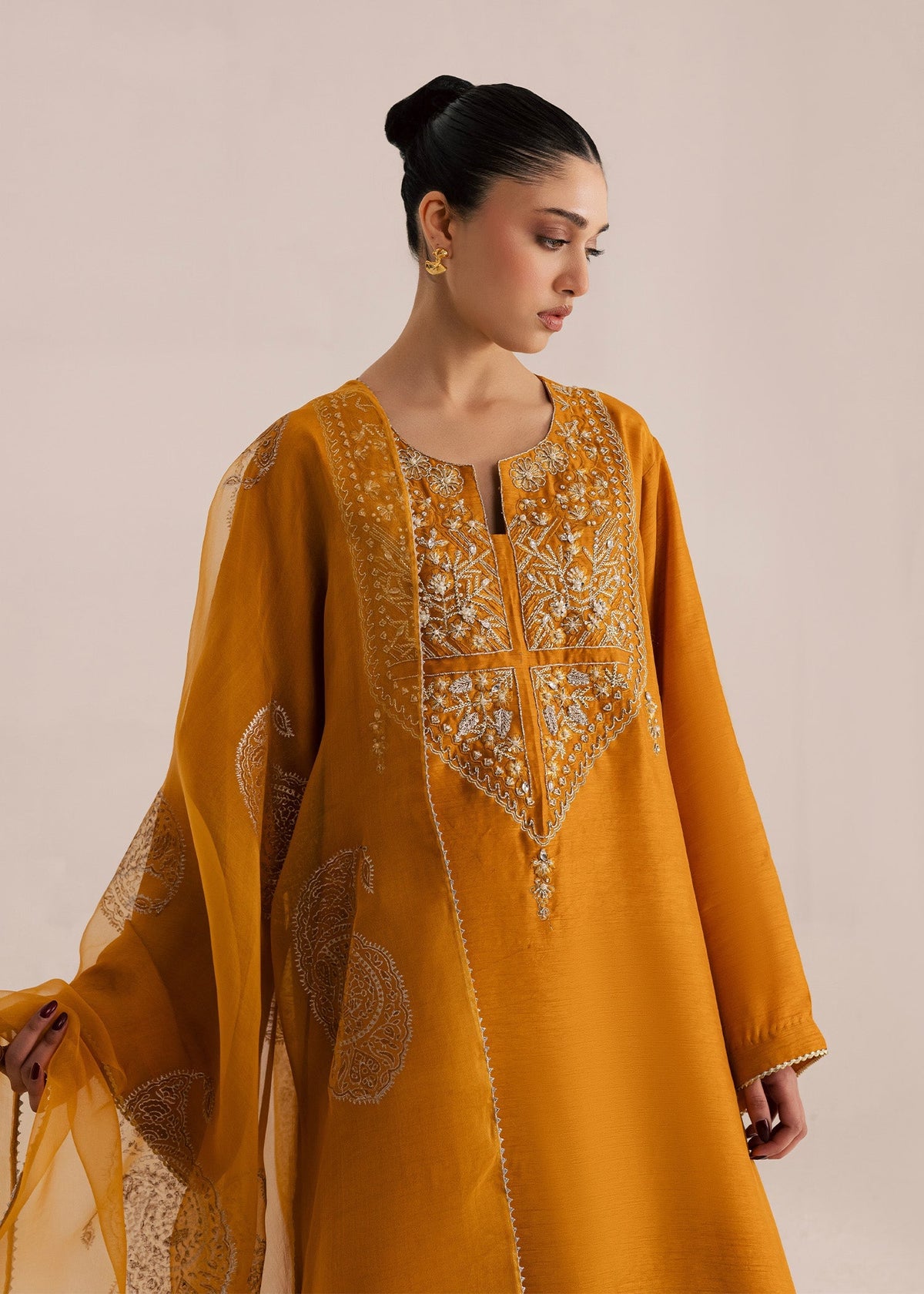 Sadaf Fawad Khan | Silk Luxury Pret 26 | Omavi