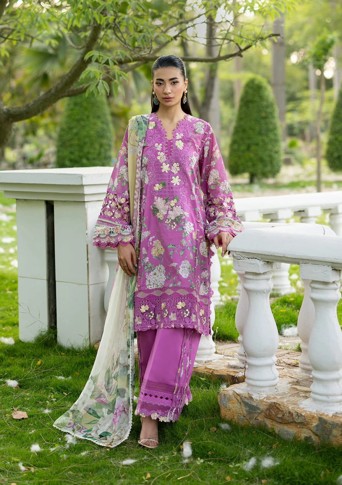 Elaf Premium | Signature Embroidered Lawn with Chiffon Collection 26 | ESG-7B KIARA