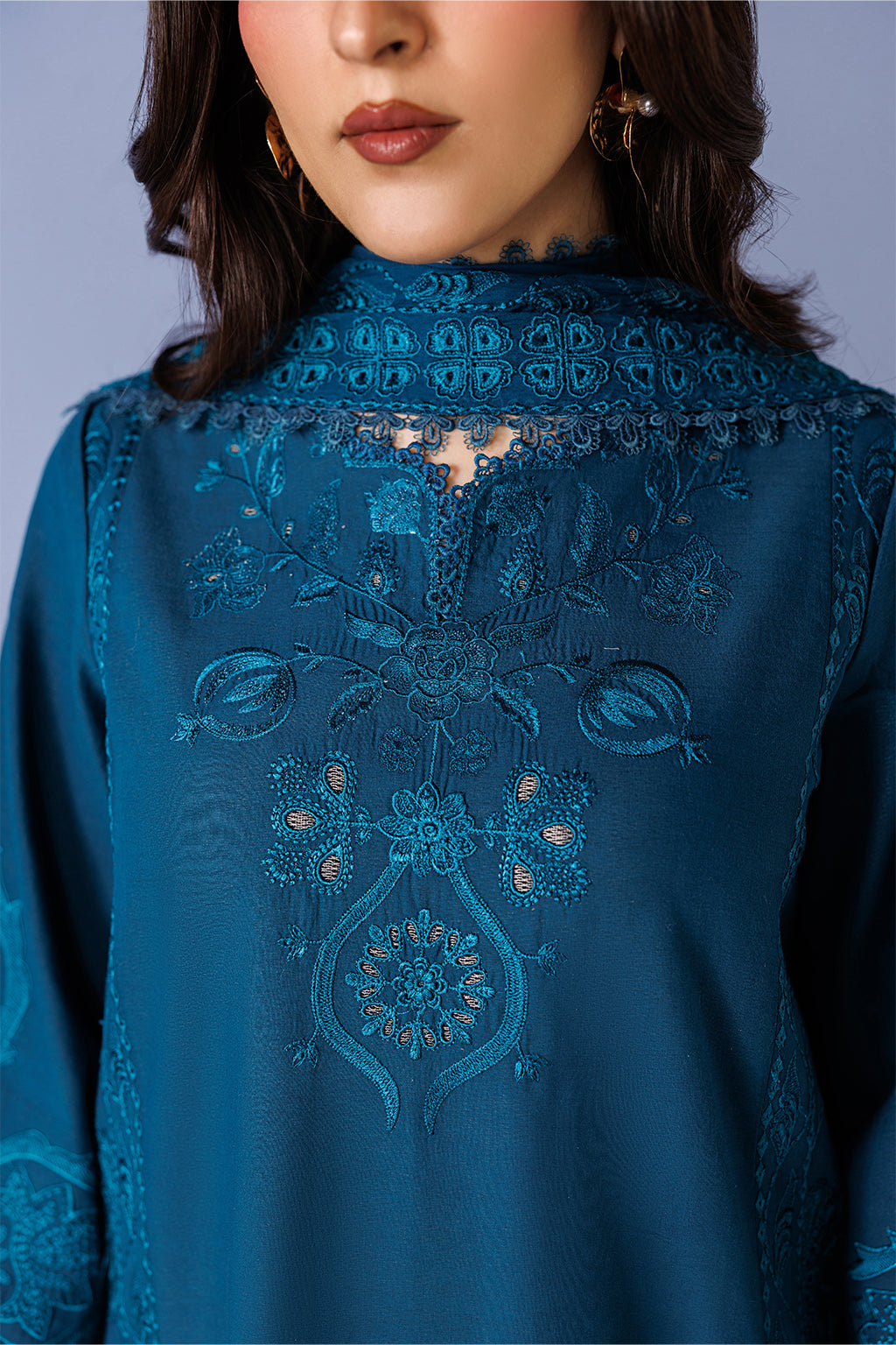 Emaan Adeel | Elevated Essentials 26 | AVENOIR