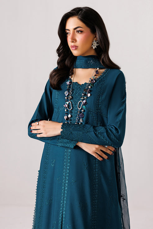 Emaan Adeel | Beyond Basics Eid Pret 26 | SERENE