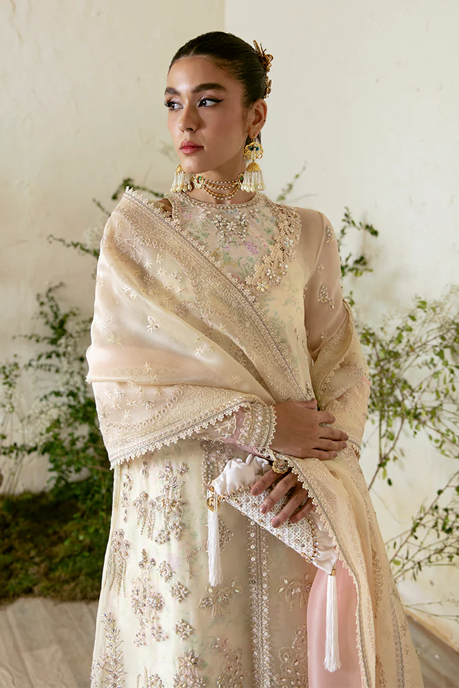 Suffuse | Freeshia Formal | JAHAN
