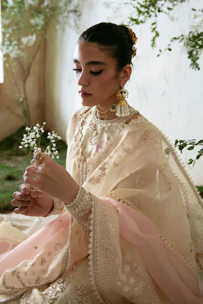 Suffuse | Freeshia Formal | JAHAN