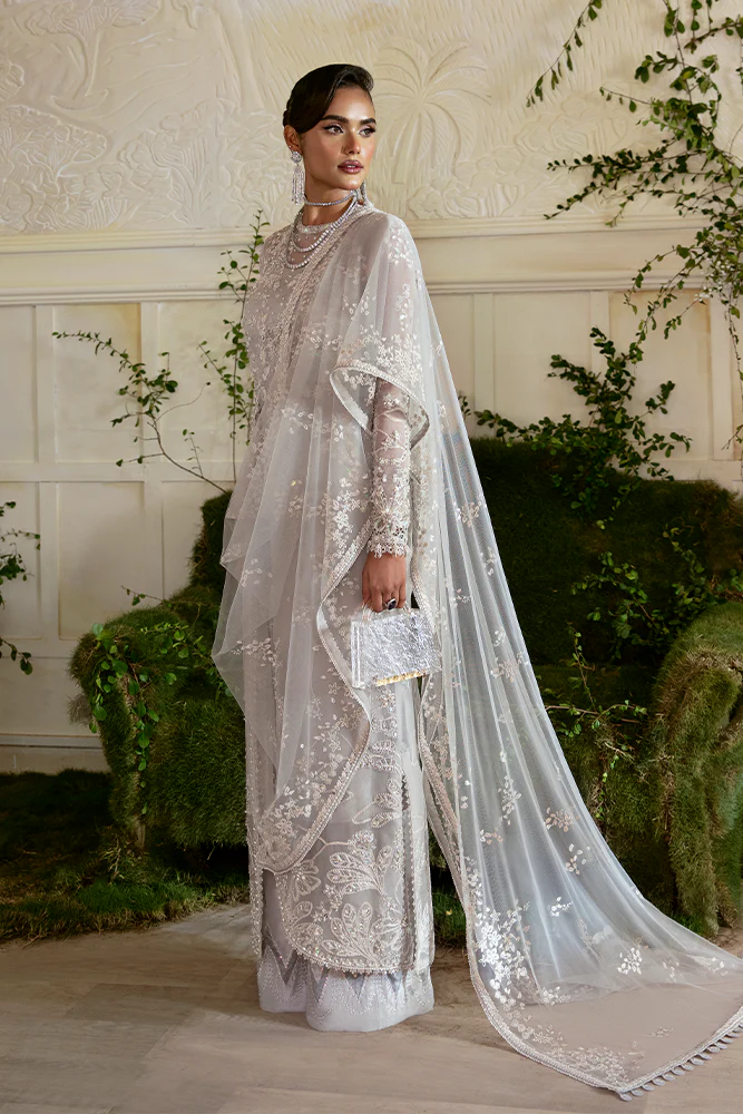 Suffuse | Freeshia Formal | AMBER