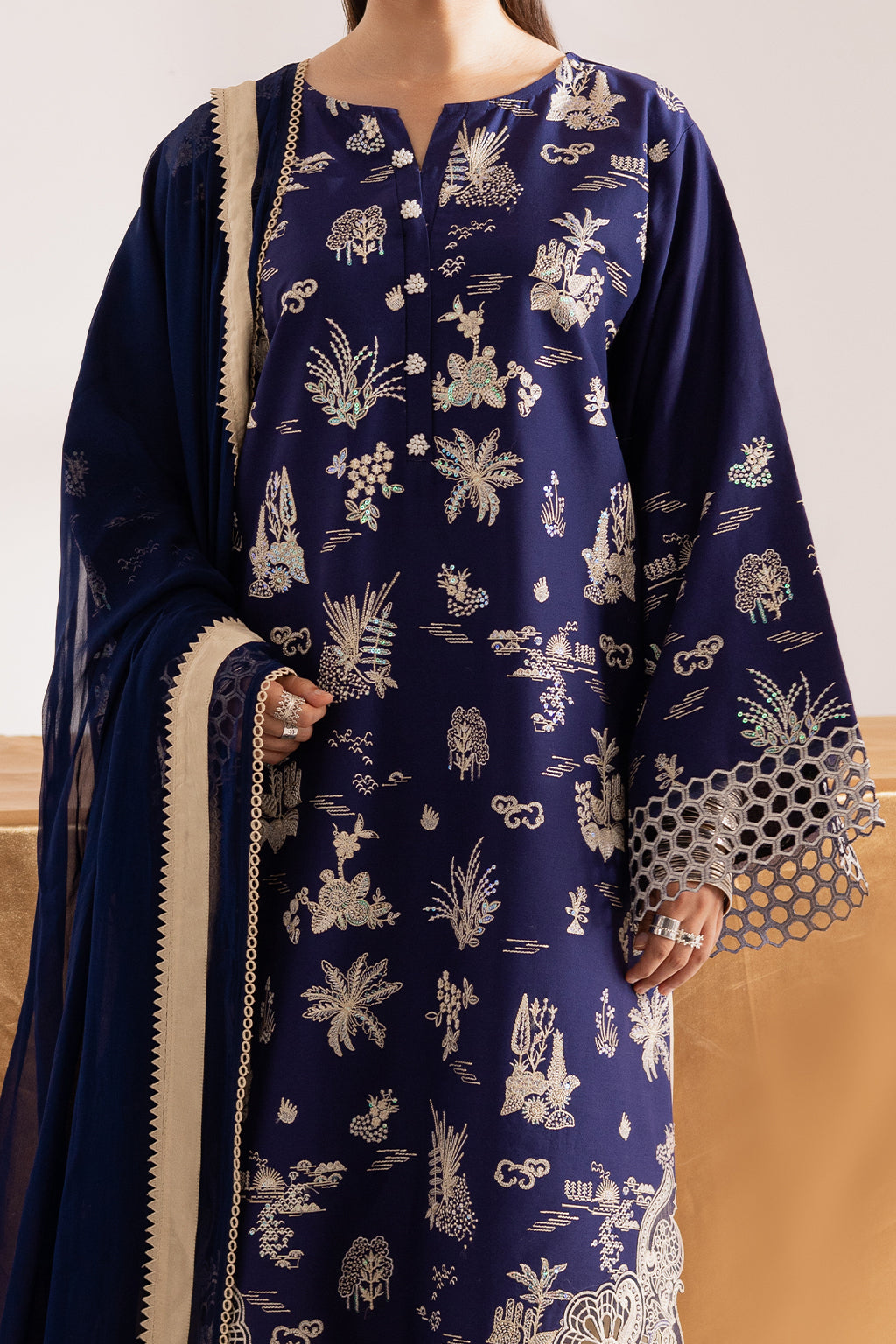 Vanya | Celine Formals | CN-13