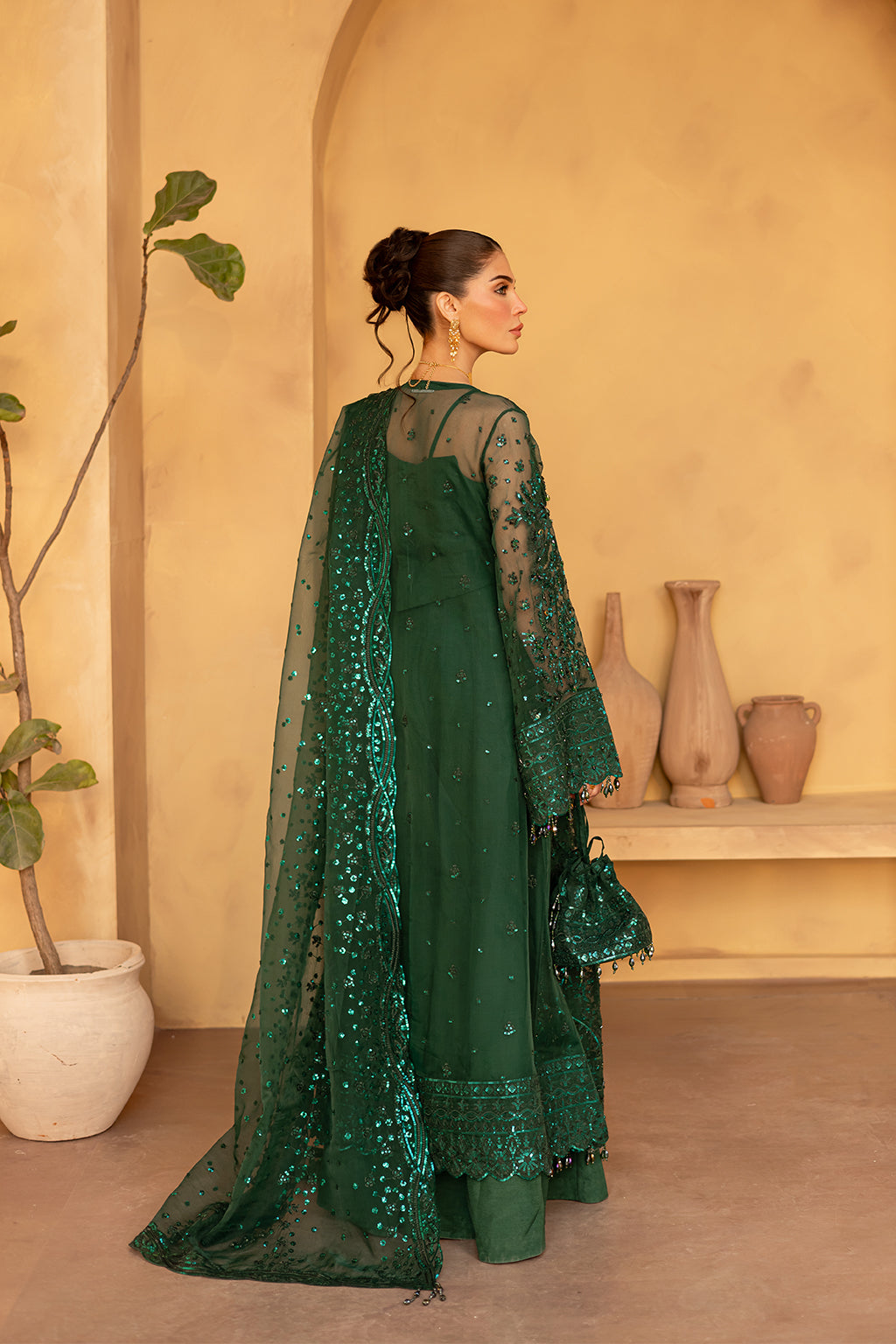 Emaan Adeel I Regalia Luxury Formals I IVYEN