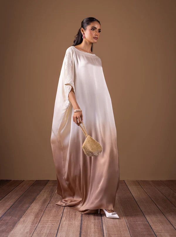 Zainab Chottani | Semi Formals | CHAMPAGNE FLAME