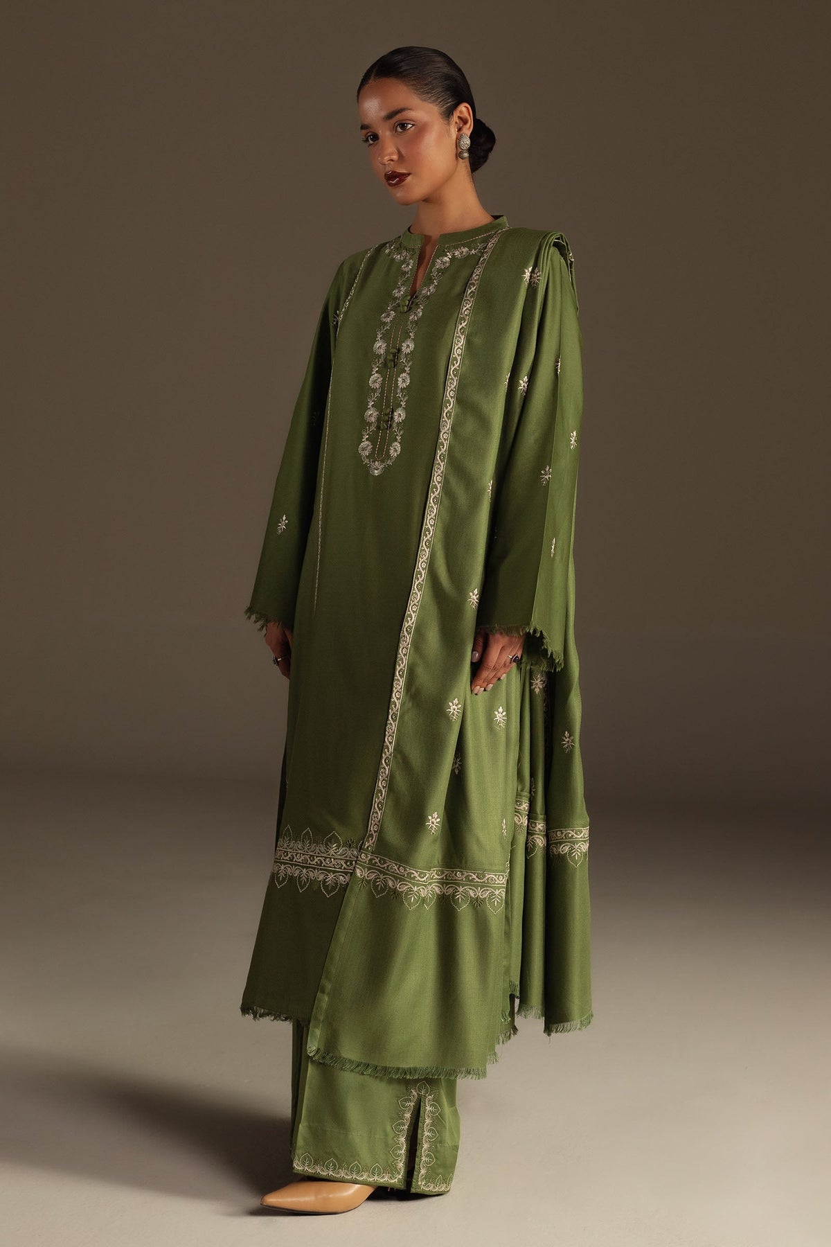 Zara Shahjahan | Pret A W 25 | Zimal