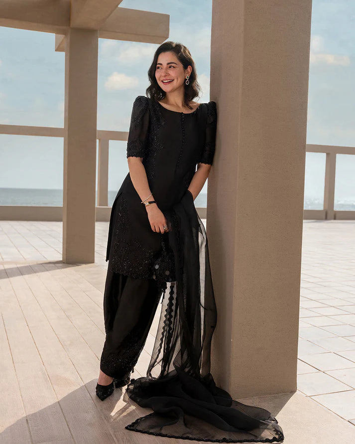 Faiza Saqlain | Reina Luxe | Temirah