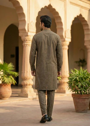 Real Image Clothing D - 635 brown