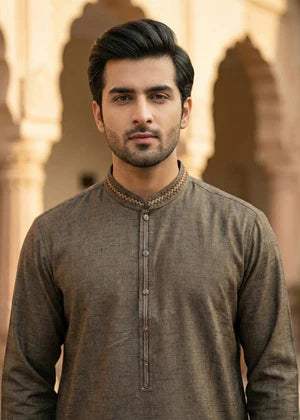 Real Image Clothing D - 635 brown