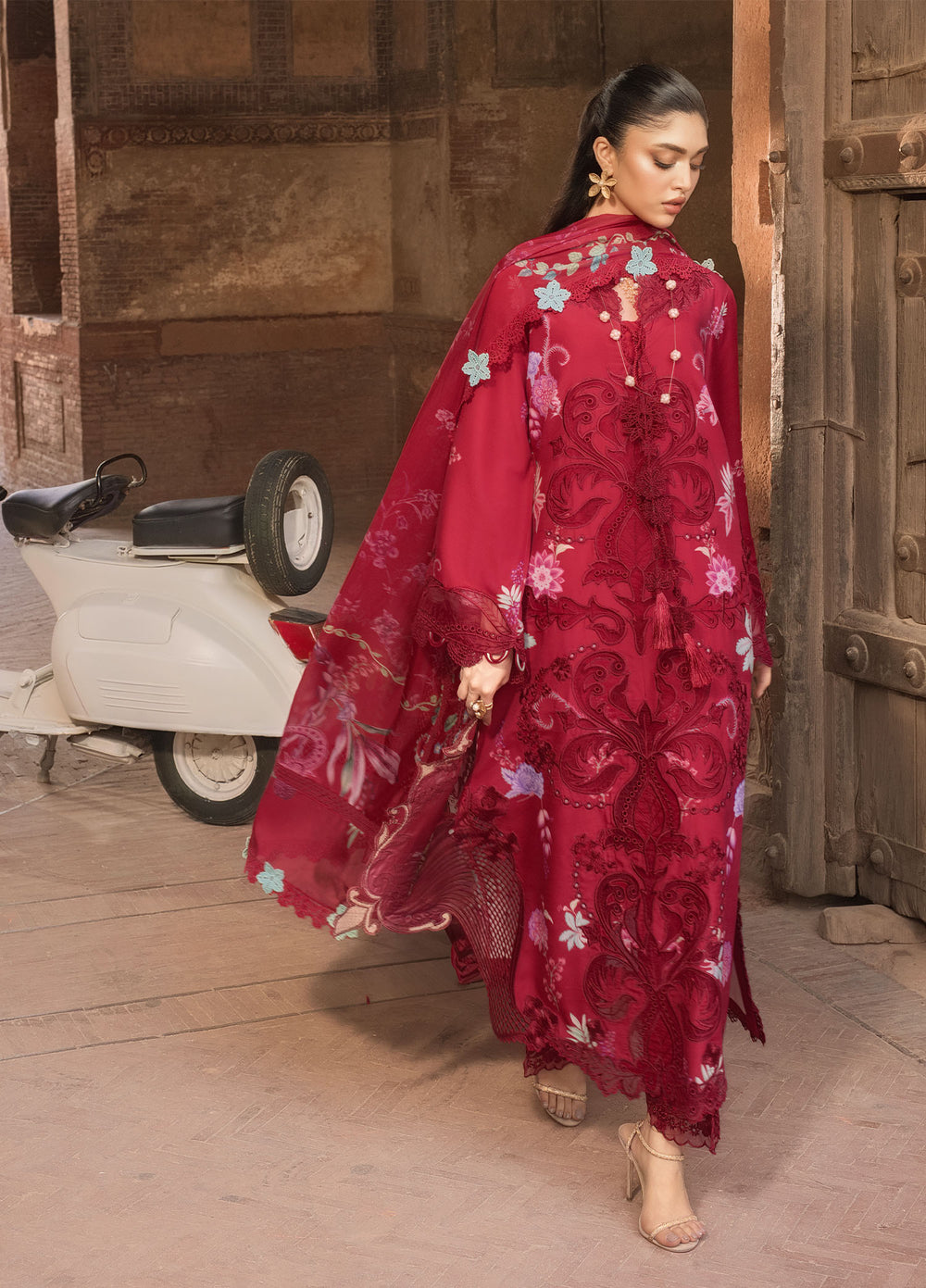 Saira Shakira | Bloom Lawn | ZELIE 1A