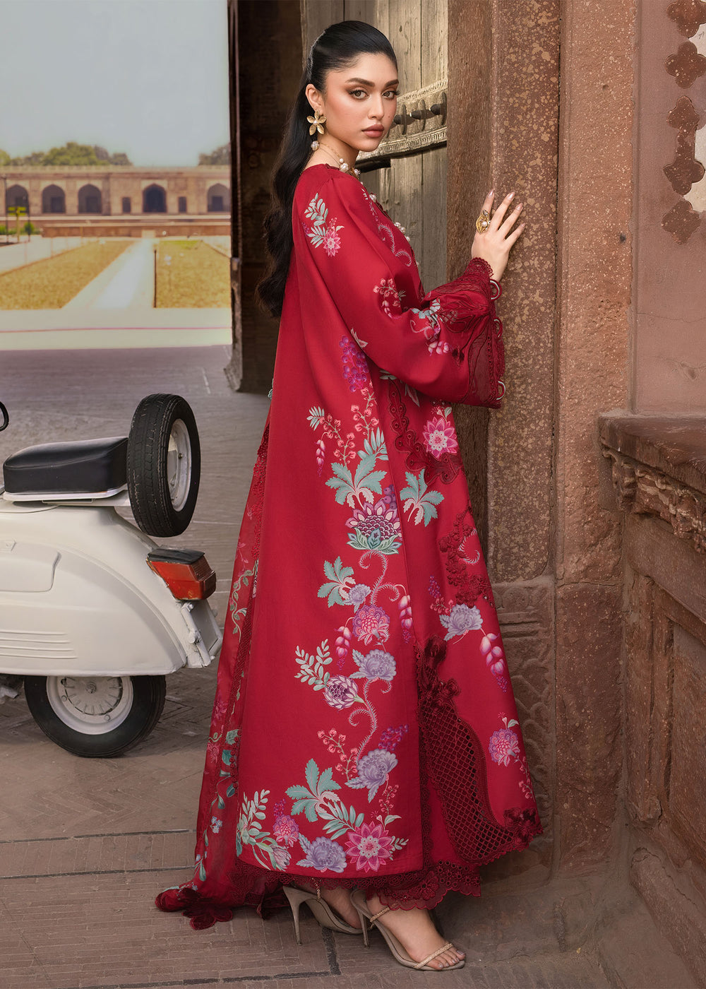 Saira Shakira | Bloom Lawn | ZELIE 1A