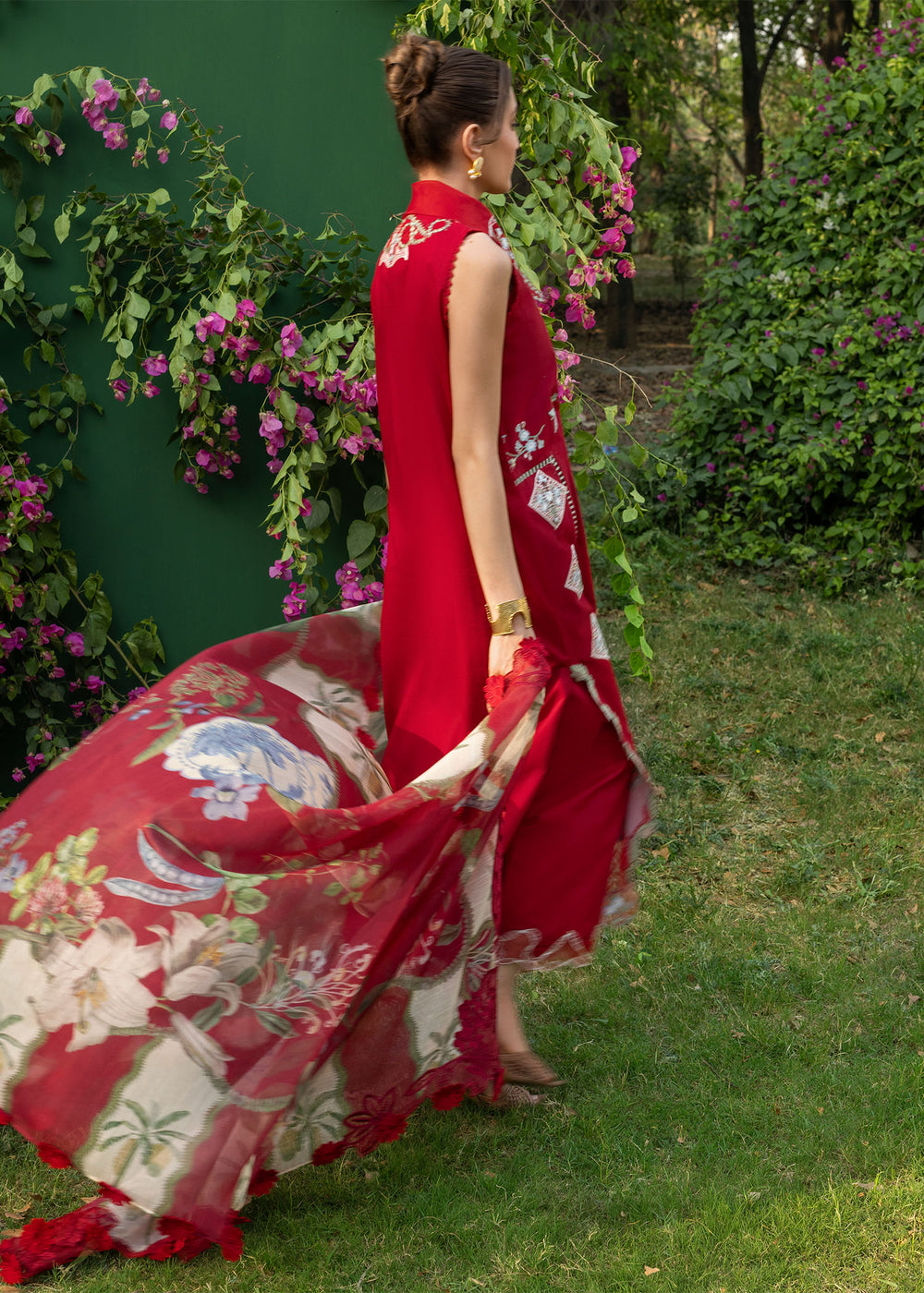 Saira Shakira | Bloom Lawn | ELISE 1B