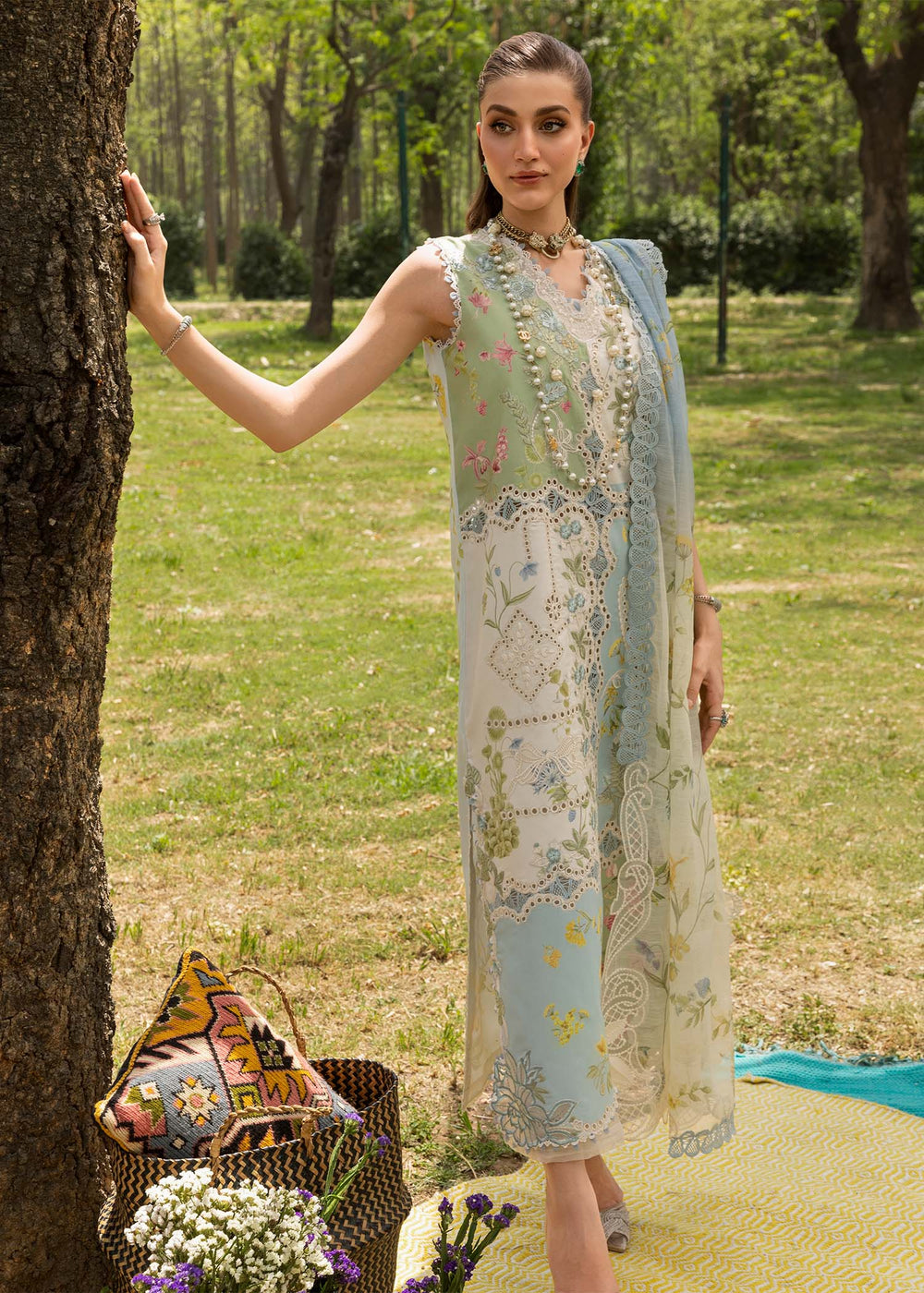 Saira Shakira | Bloom Lawn | LANA 1A