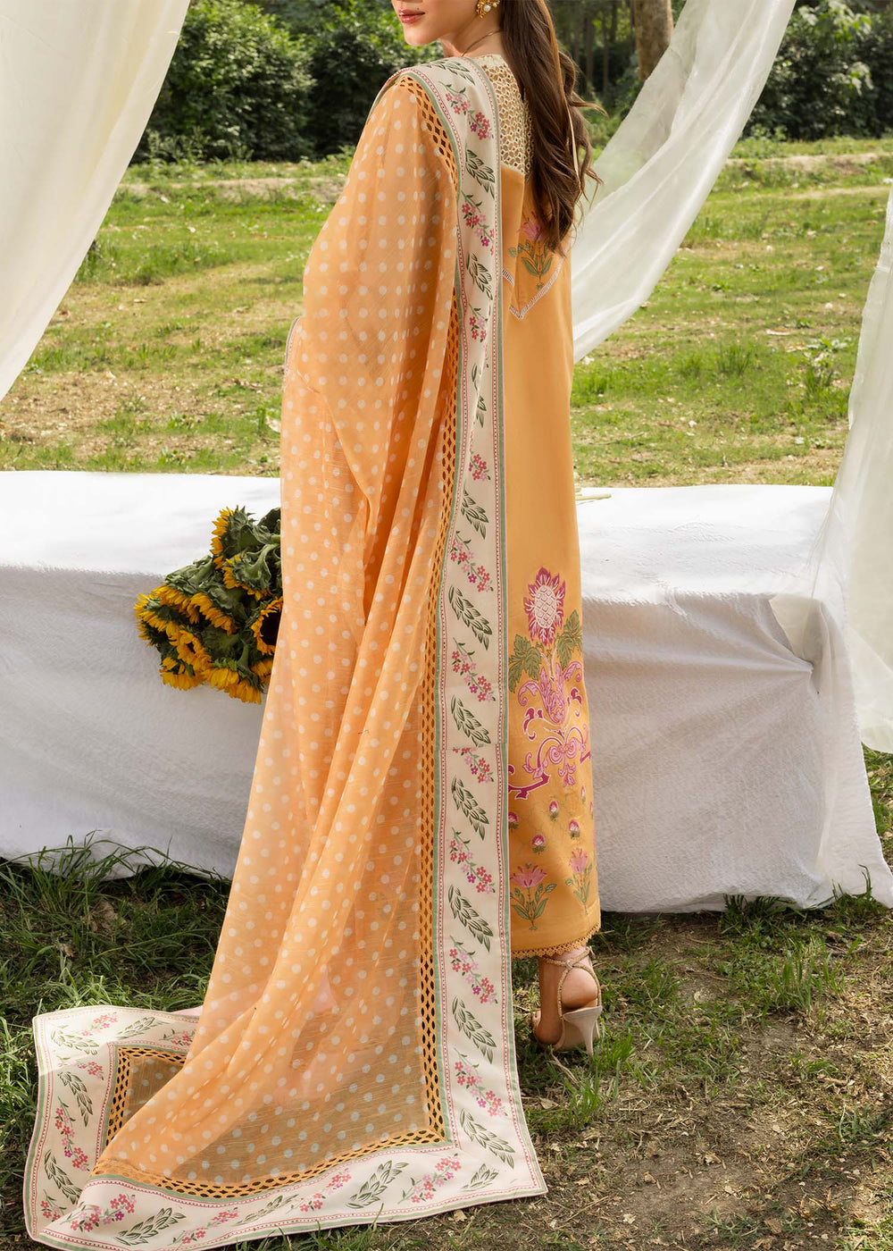 Saira Shakira | Bloom Lawn | LILY 1B