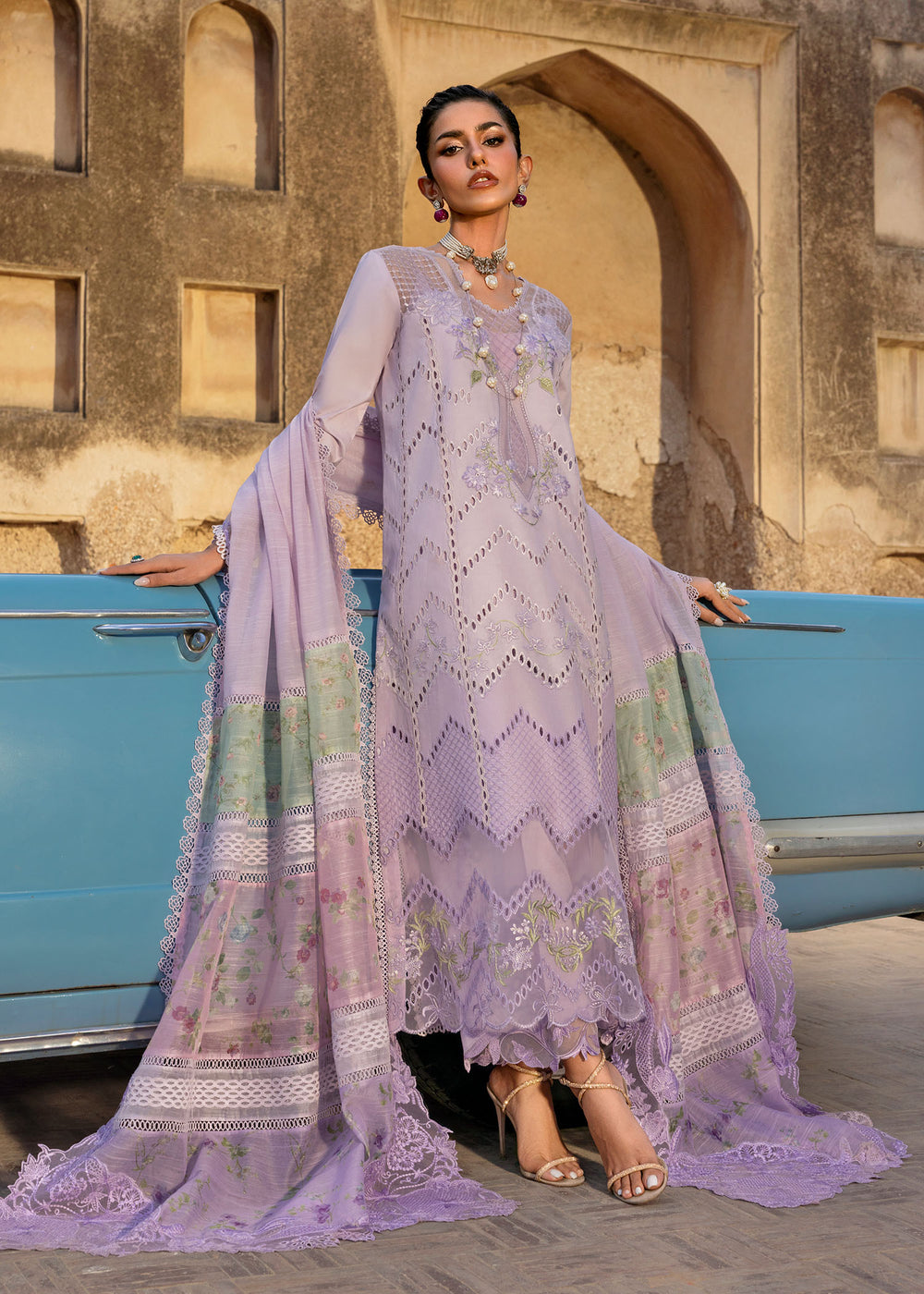 Saira Shakira | Bloom Lawn | AMBRE 1A
