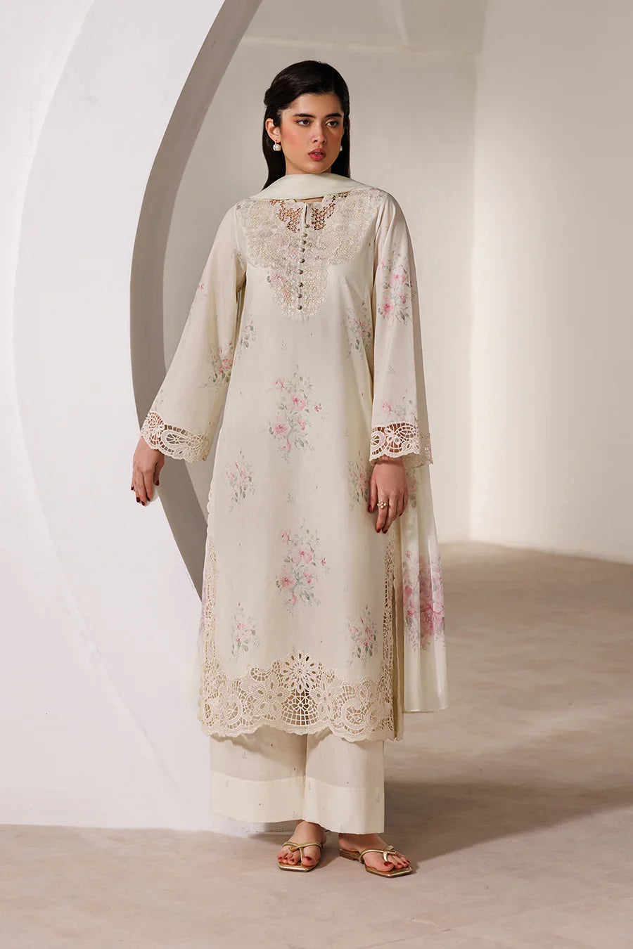 Iznik | Printed lawn vol II | UE-632 Printed Lawn