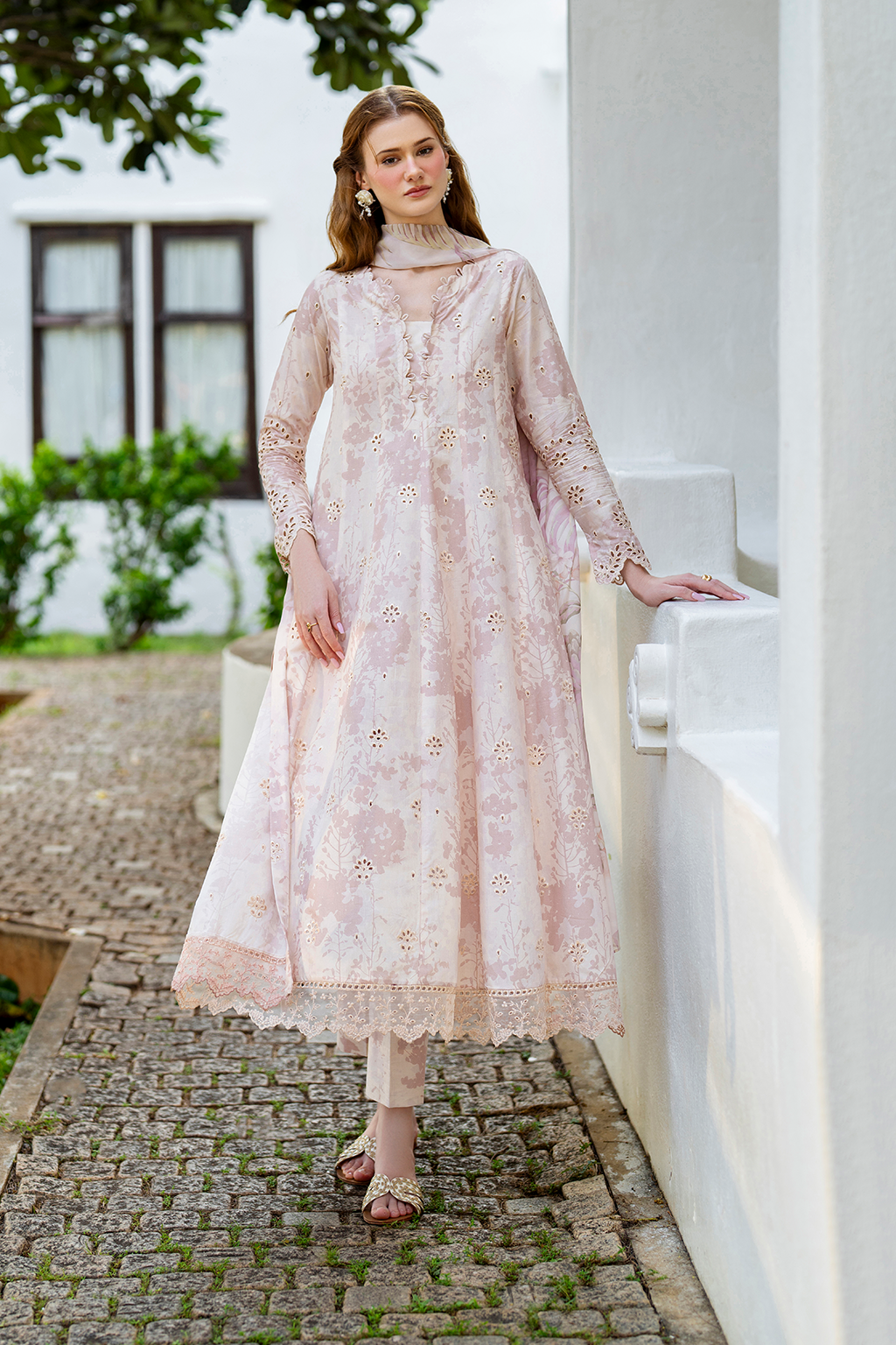 Iznik | lawn 26 | UE-526