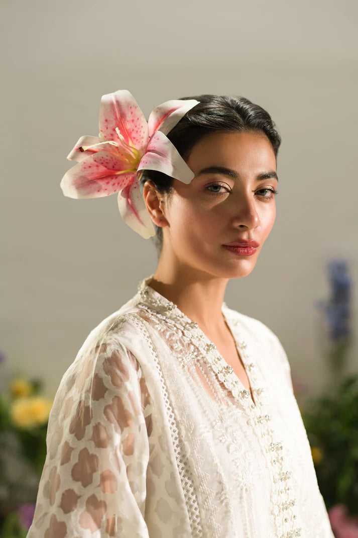 Ammara Khan | Lily Luxury Formals 24 | CLASSIC PEARL (D-01)