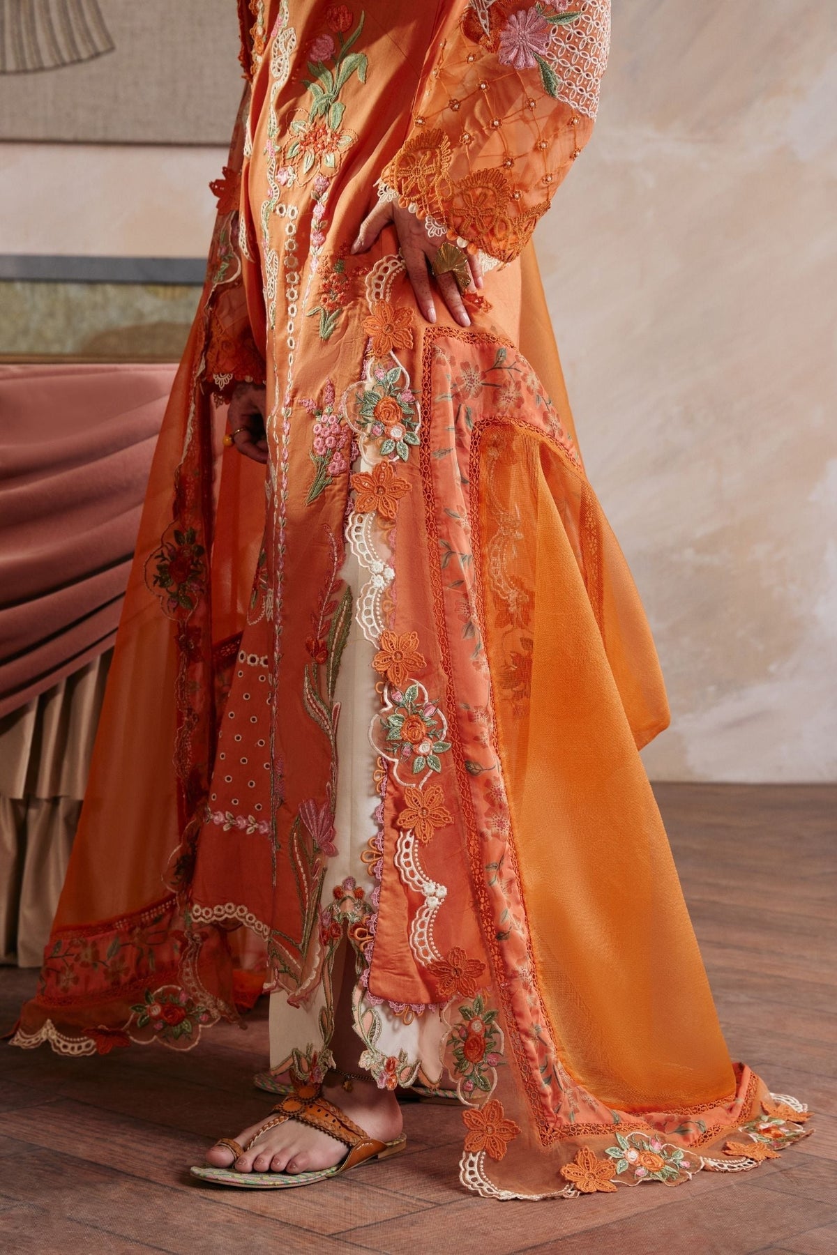 Maryam Hussain | Luxury Lawn 26 Vol 2 | Sharjeena