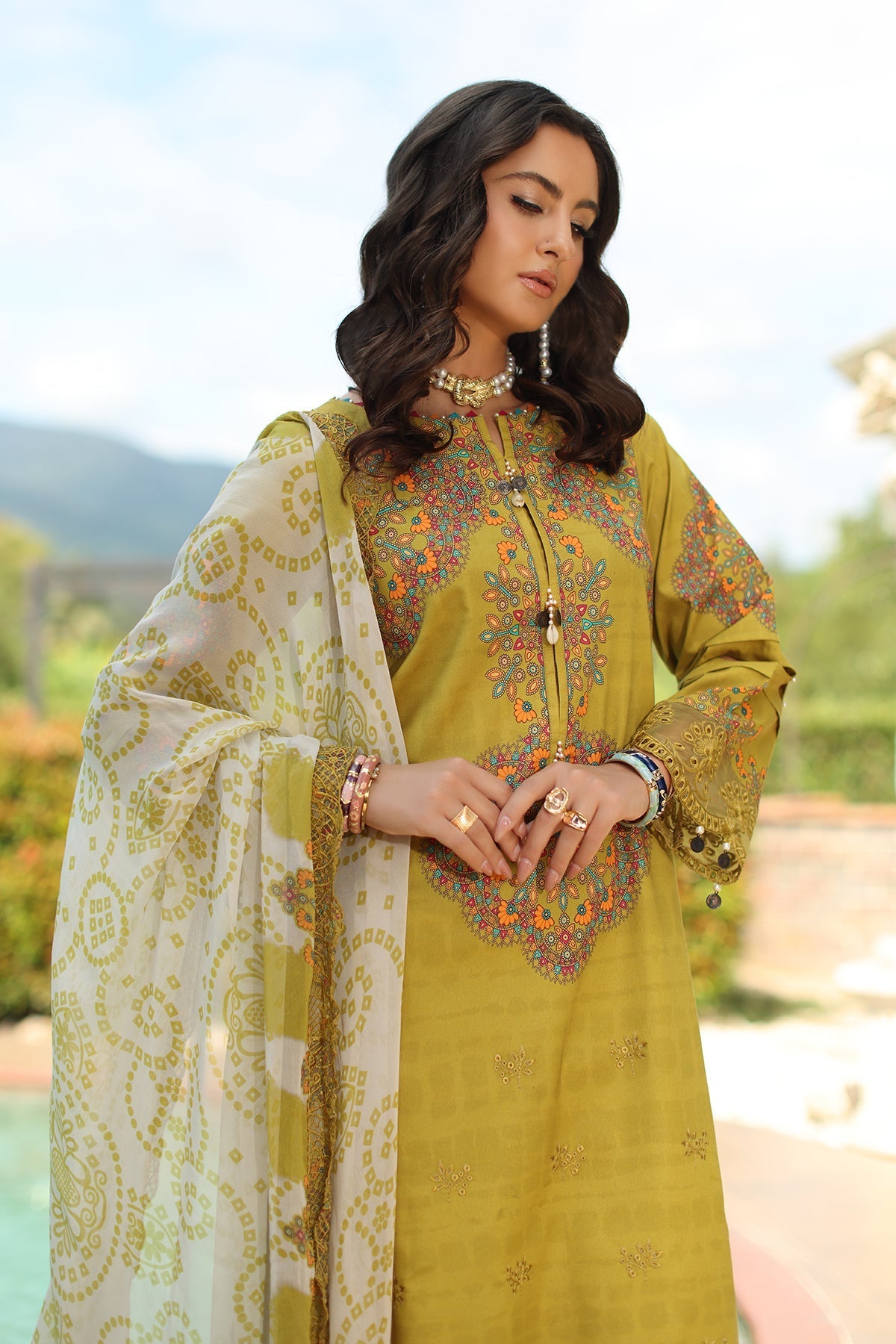 Charizma | Aniq Lawn | AN6-01