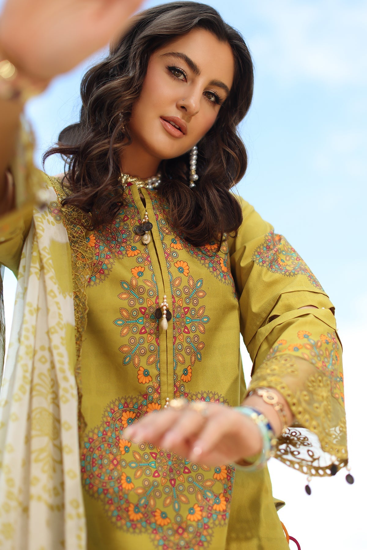 Charizma | Aniq Lawn | AN6-01