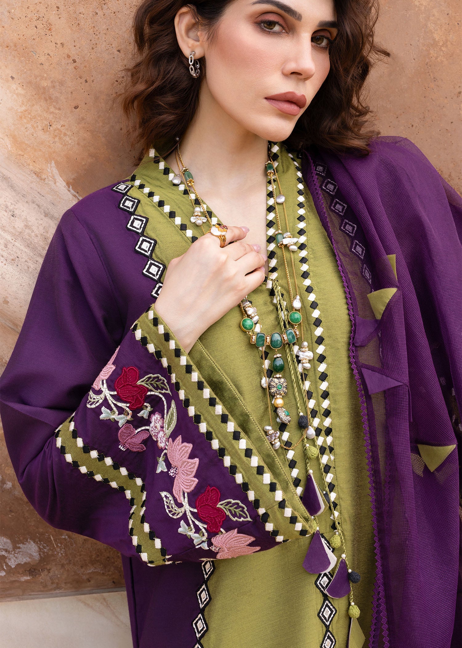 Crimson | MITTI WINTER PRET 25 | Rani Vogue(Plum)