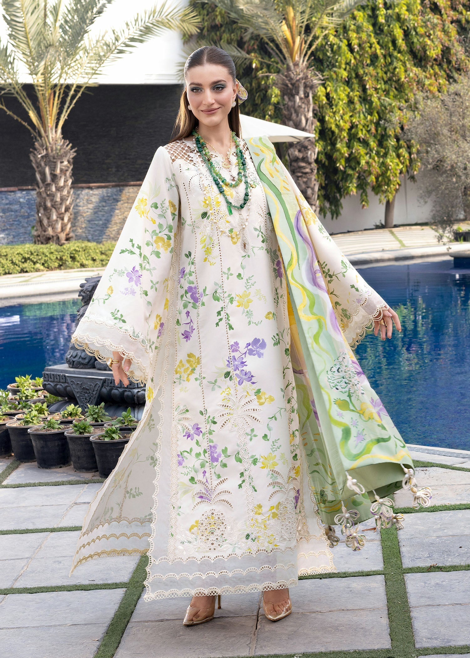 Crimson | flow lawn 26 | TROPIC TEASE - D4A