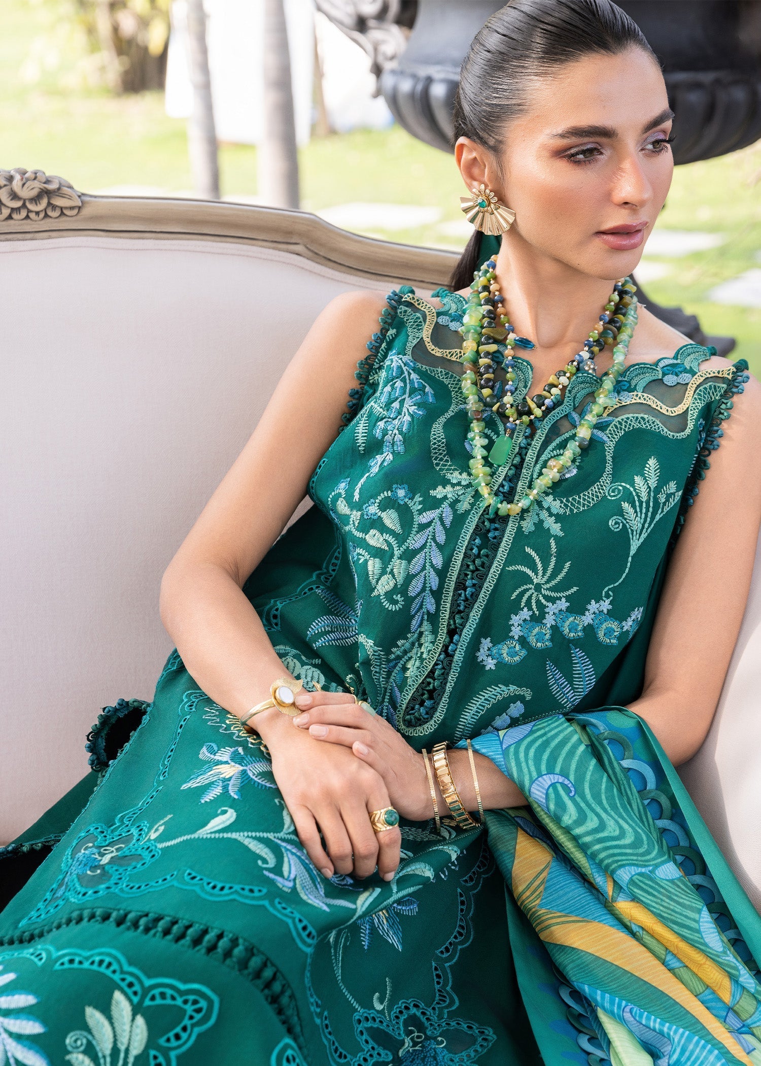 Crimson | flow lawn 26 | BEAUTY IN BLOOM - D3B