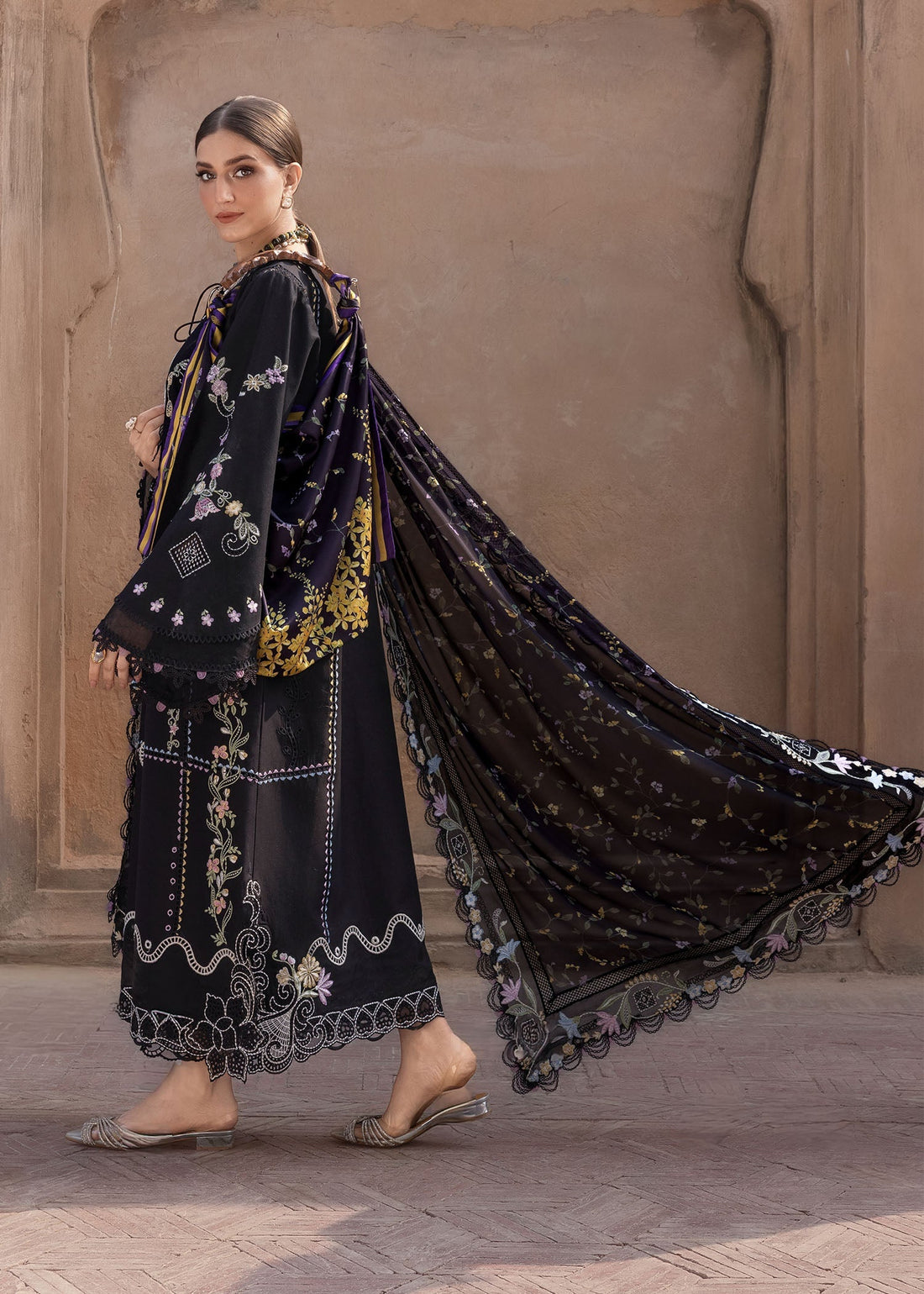 Crimson | flow lawn 26 | FLORAL SERENITY - D1A