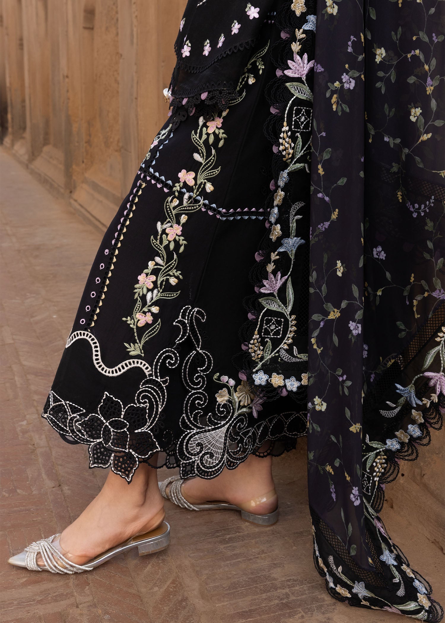 Crimson | flow lawn 26 | FLORAL SERENITY - D1A