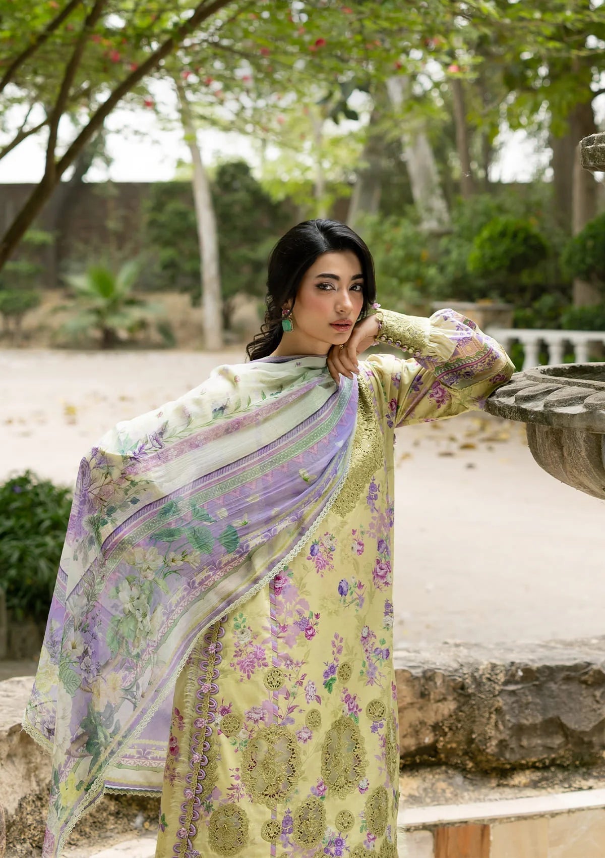 Elaf Premium | Signature Embroidered Lawn with Chiffon Collection 26 | ESG-8A OLIVIA