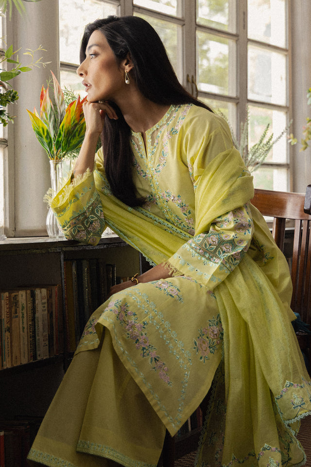 Zara Shahjahan | Pret 26 | Sunehri