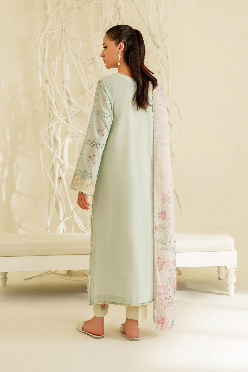Iznik | lawn 26 | UE-531