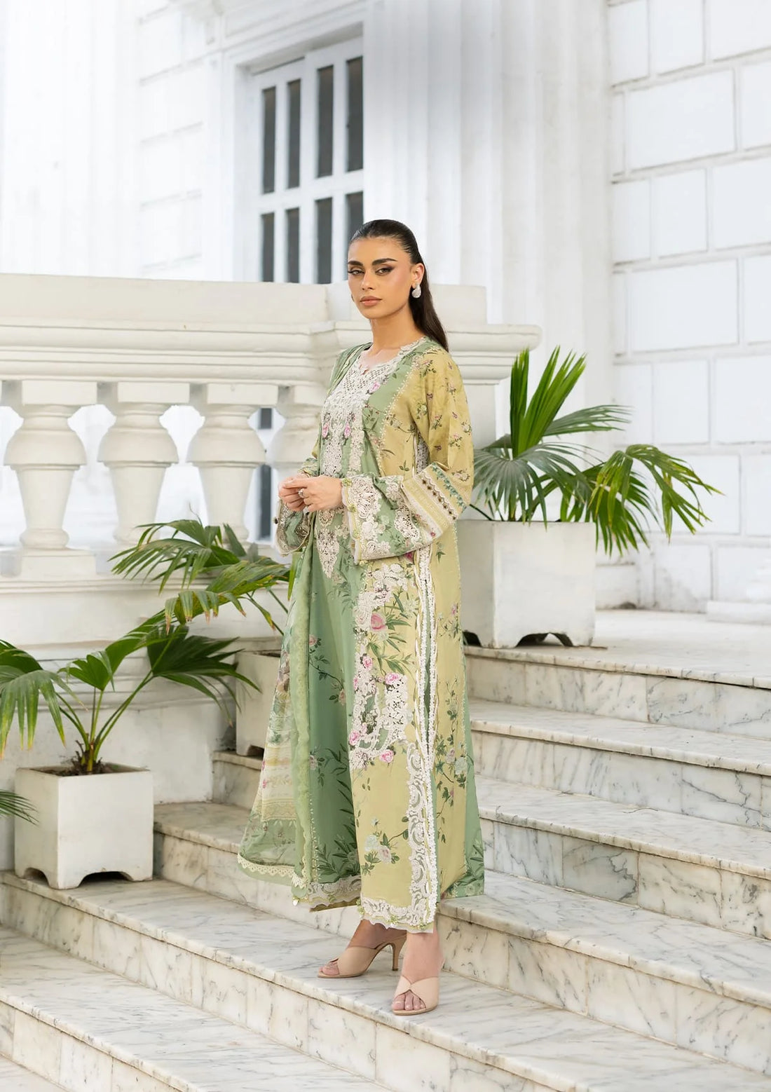 Elaf Premium | Signature Embroidered Lawn with Chiffon Collection 26 | ESG-1A ELARA