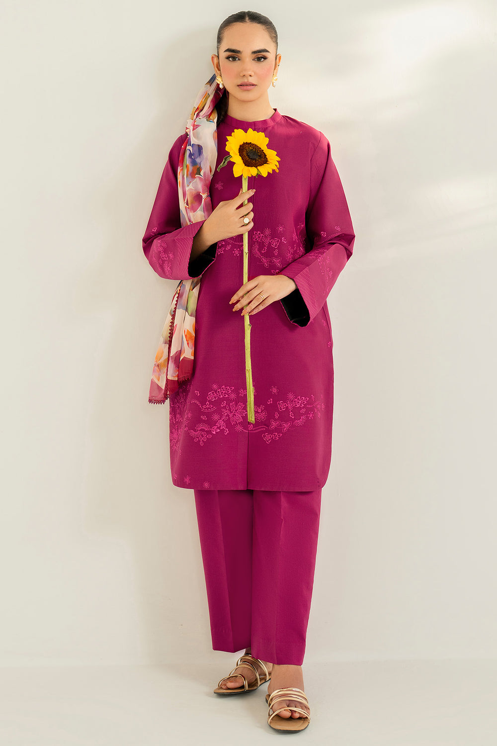 Farasha | Thread Lines Embroidered | Fuchsia Fern