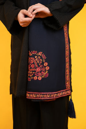 SHK-712 MOTIVE Navy Shawl
