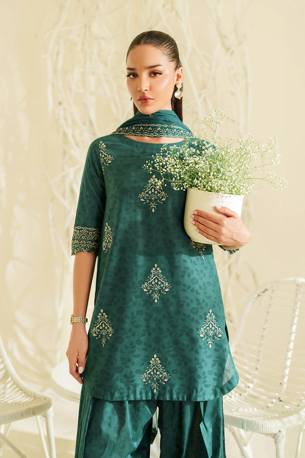Iznik | lawn 26 | UE-647