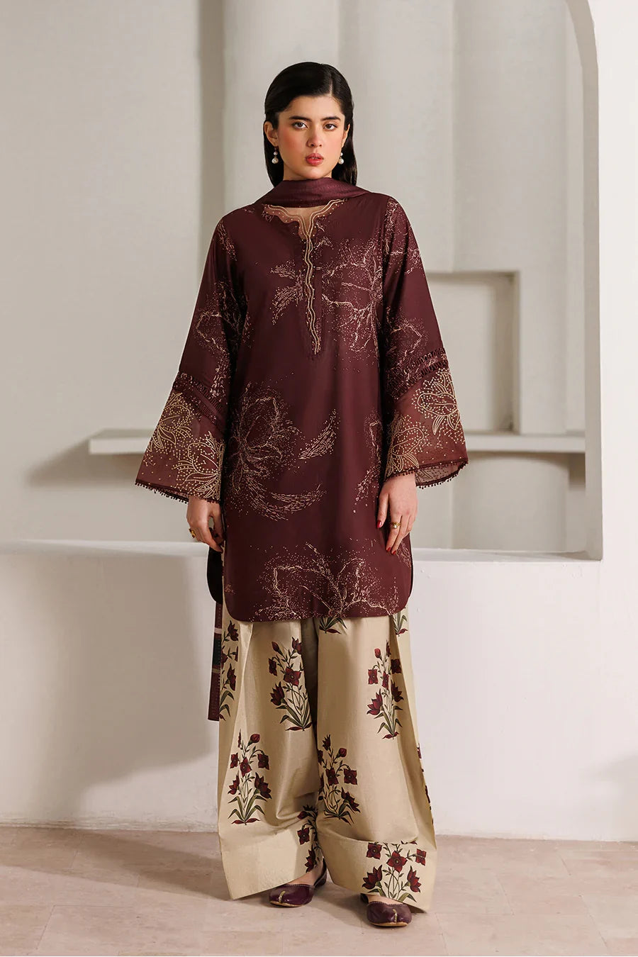 Iznik | Printed lawn vol II | UE-642 Printed Lawn