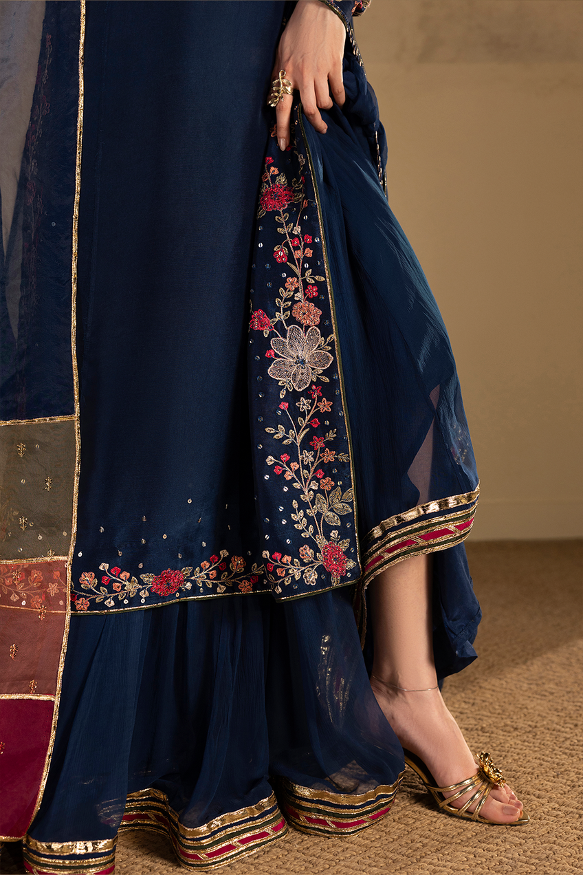 Iznik | Formals ‘26 | UE-728 Embroidered Pure Ramen Silk