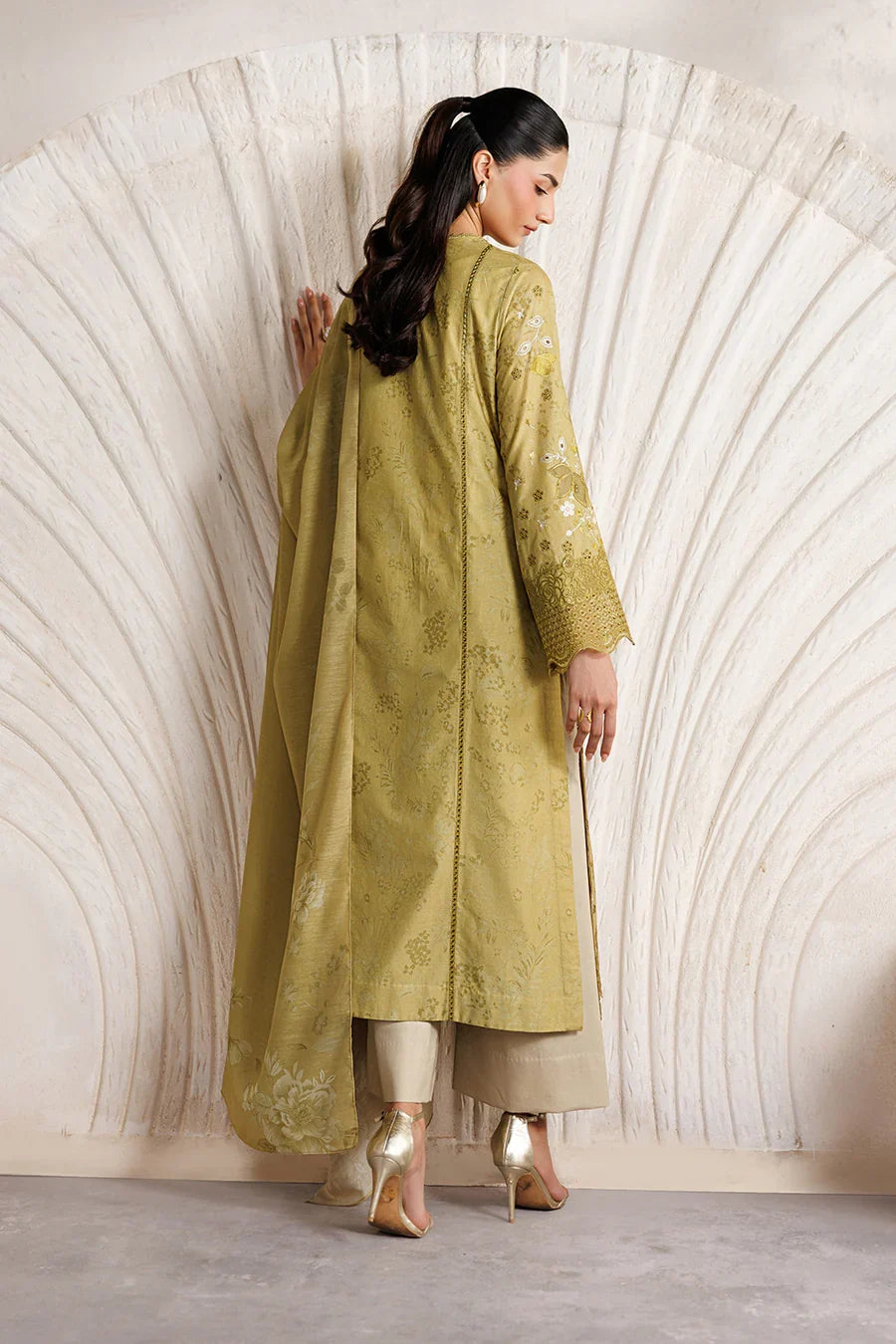 Iznik | Festive Lawn '26 | IBE-09 Embroidered Lawn