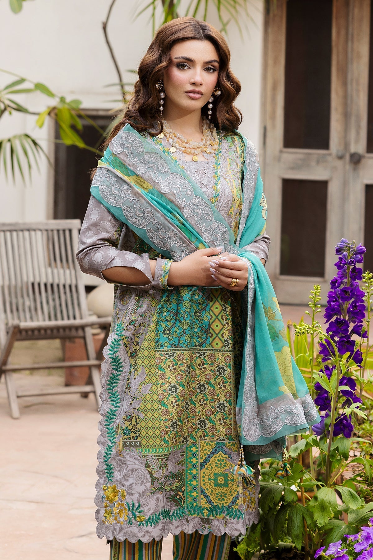 Charizma | Andaaz Lawn 26 | CAD6-06