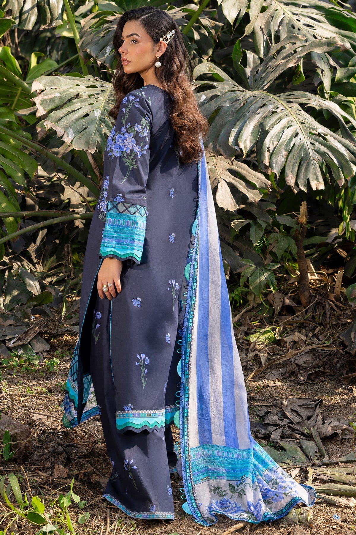 Charizma | C prints Lawn | CP5-19