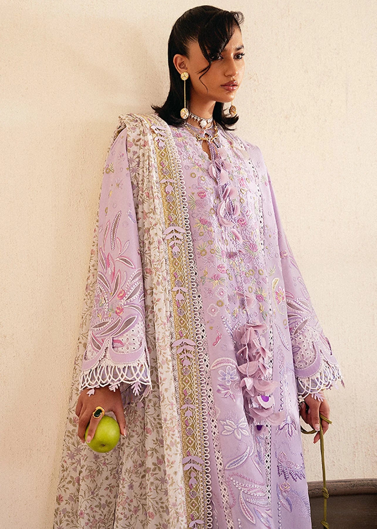 Suffuse | Luxury Lawn 25 | YASMIN