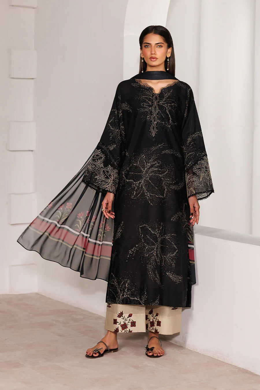 Iznik | Printed lawn vol II | UE-643 Printed Lawn