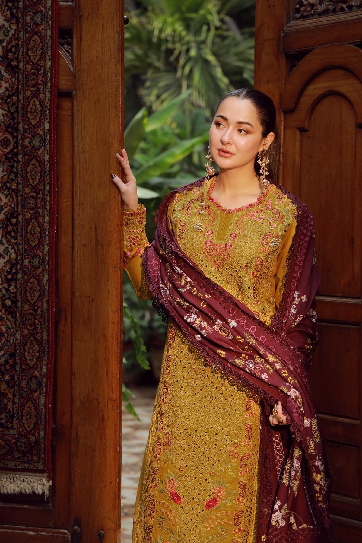 Maryam Hussain | Winter Shawl 25 | Soz
