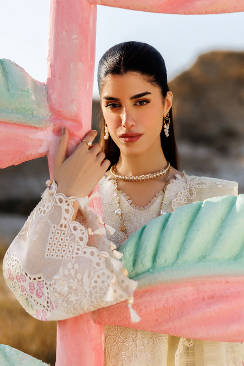 Emaan adeel | Sunlit Groove Luxury Lawn 26 | BLOSSOM BEAT