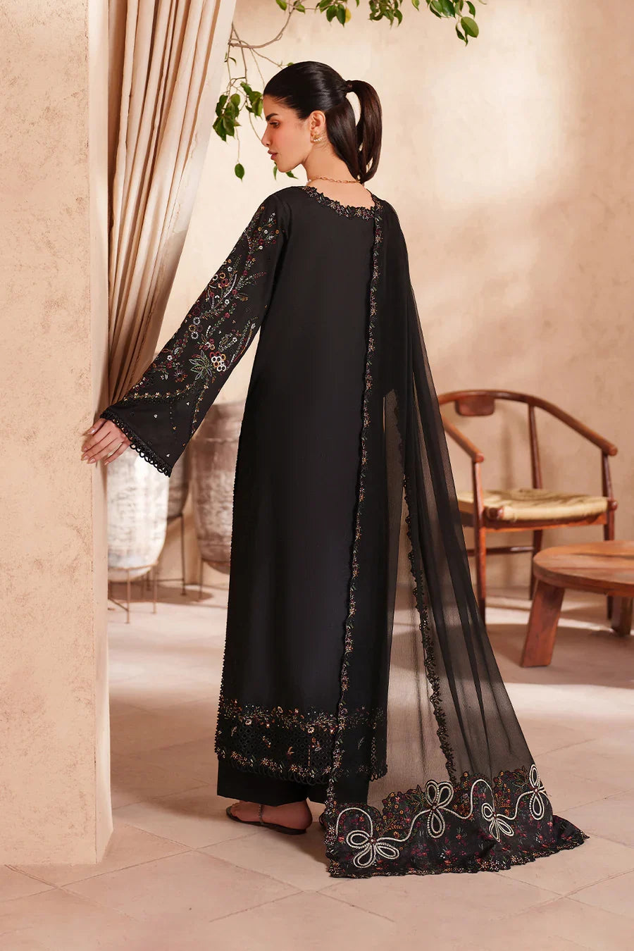 Iznik | Festive Lawn '26 | EL-07 Embroidered Lawn
