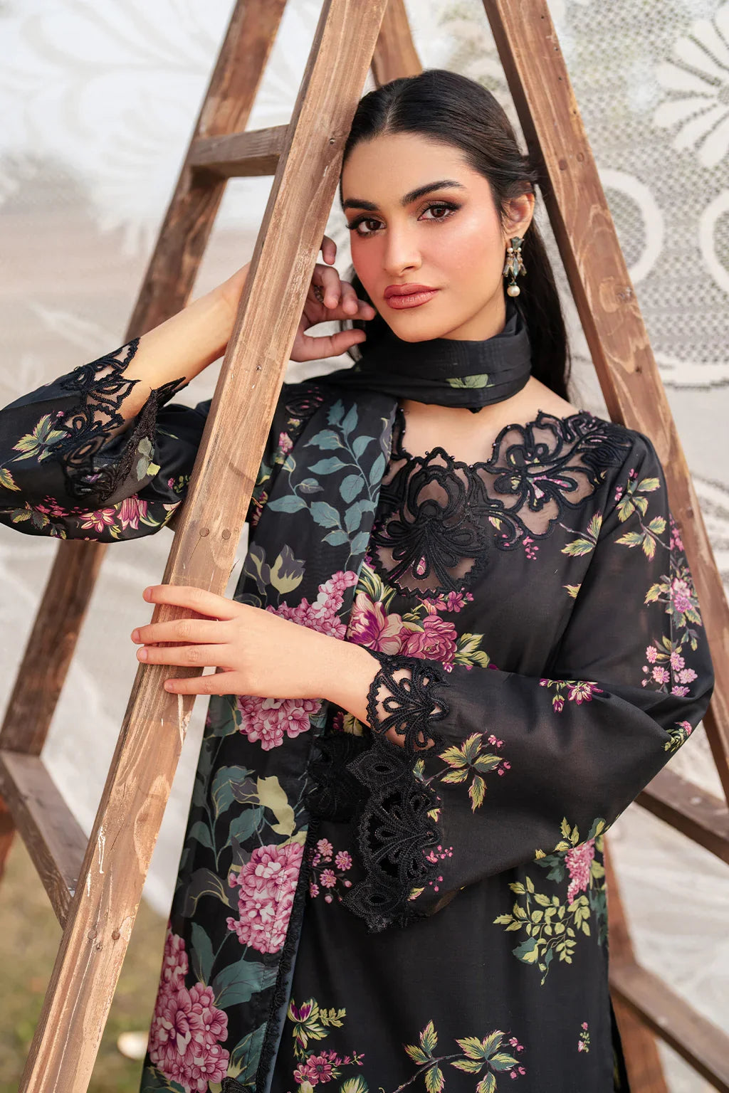 Iznik | UE-394 Printed Lawn