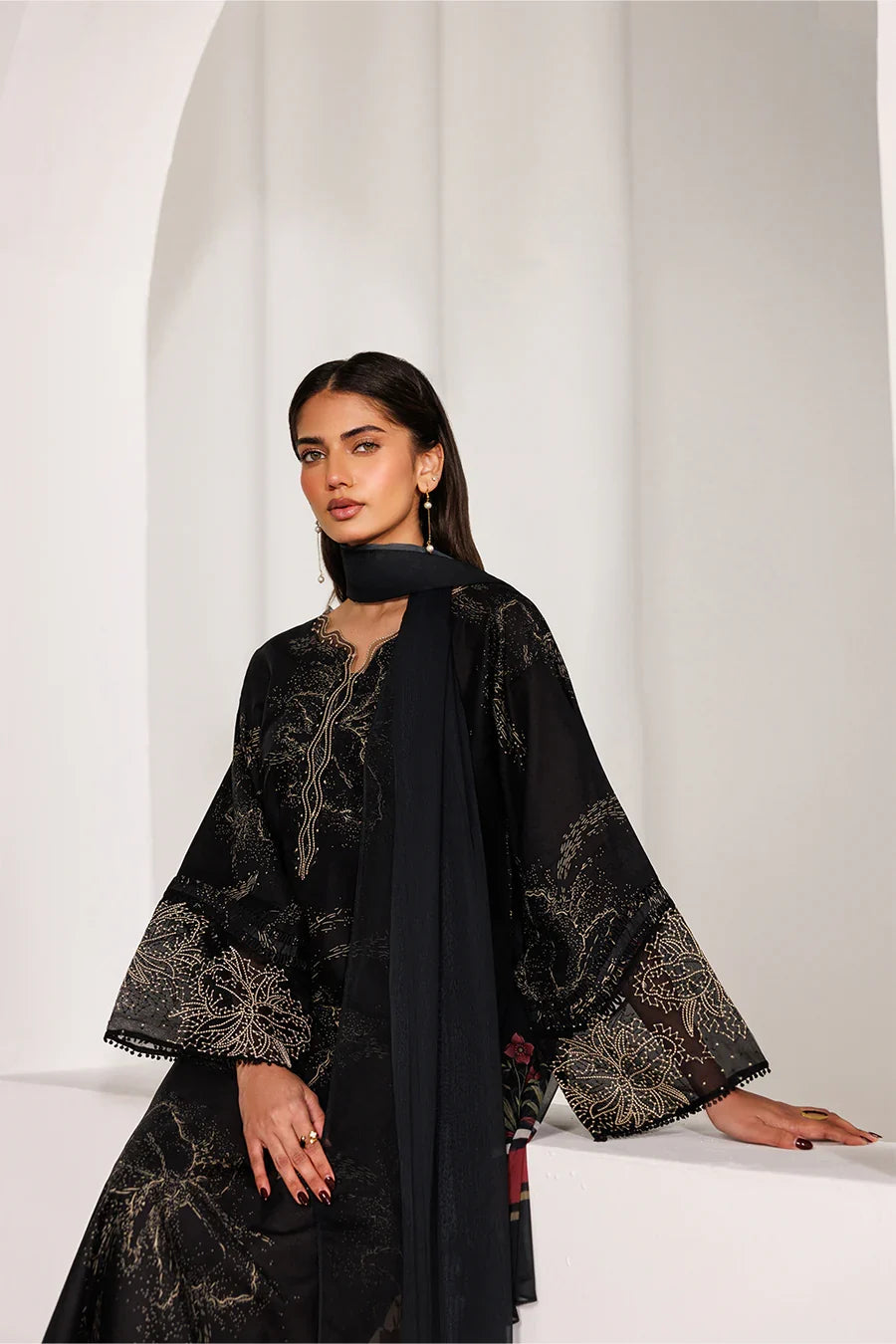 Iznik | Printed lawn vol II | UE-643 Printed Lawn